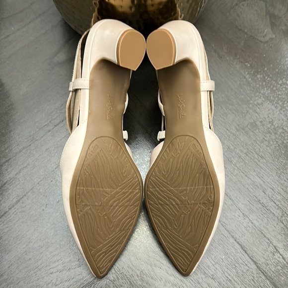 LIFESTRIDE Minimalist Slingback Pumps - Picture 3 of 12